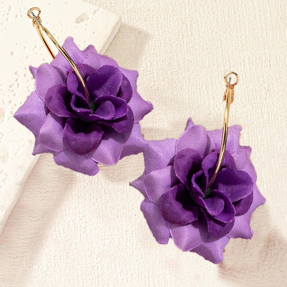 Boho Gold Tone Flower Applique Earrings - Picture 4 of 7